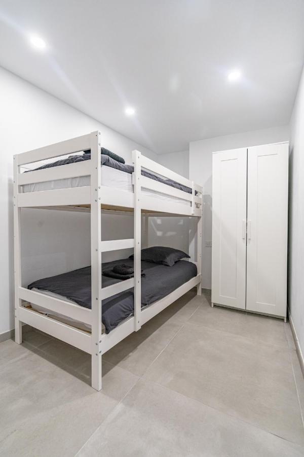 New Modern Cozy Apartment Валенсия Экстерьер фото
